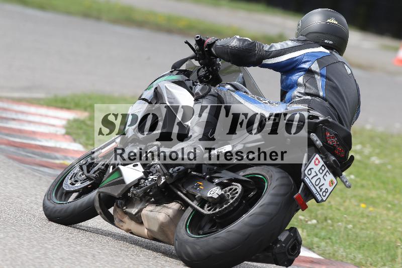 /Archiv-2025/10 23.04.2025 Cornu Master School ADR/rot-rouge/unklar